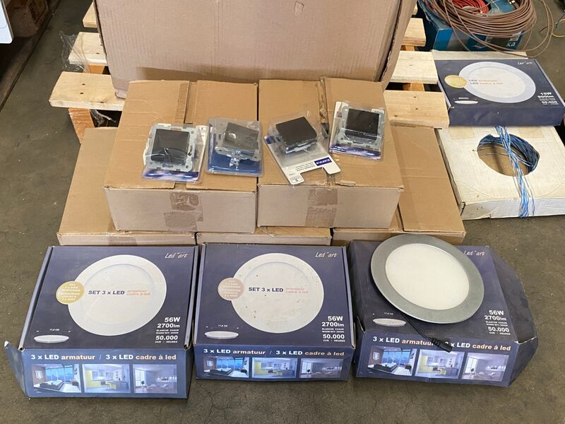 Grote hoeveelheid installatiemateriaal – foto 3 – kavel bij Onlineveilingmeester, Gramsbergen