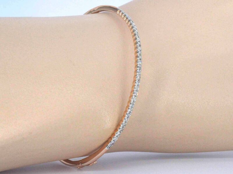 Rosegouden bangle armband met natuurlijke briljant geslepen diamanten – foto 2 – kavel bij Onlineveilingmeester