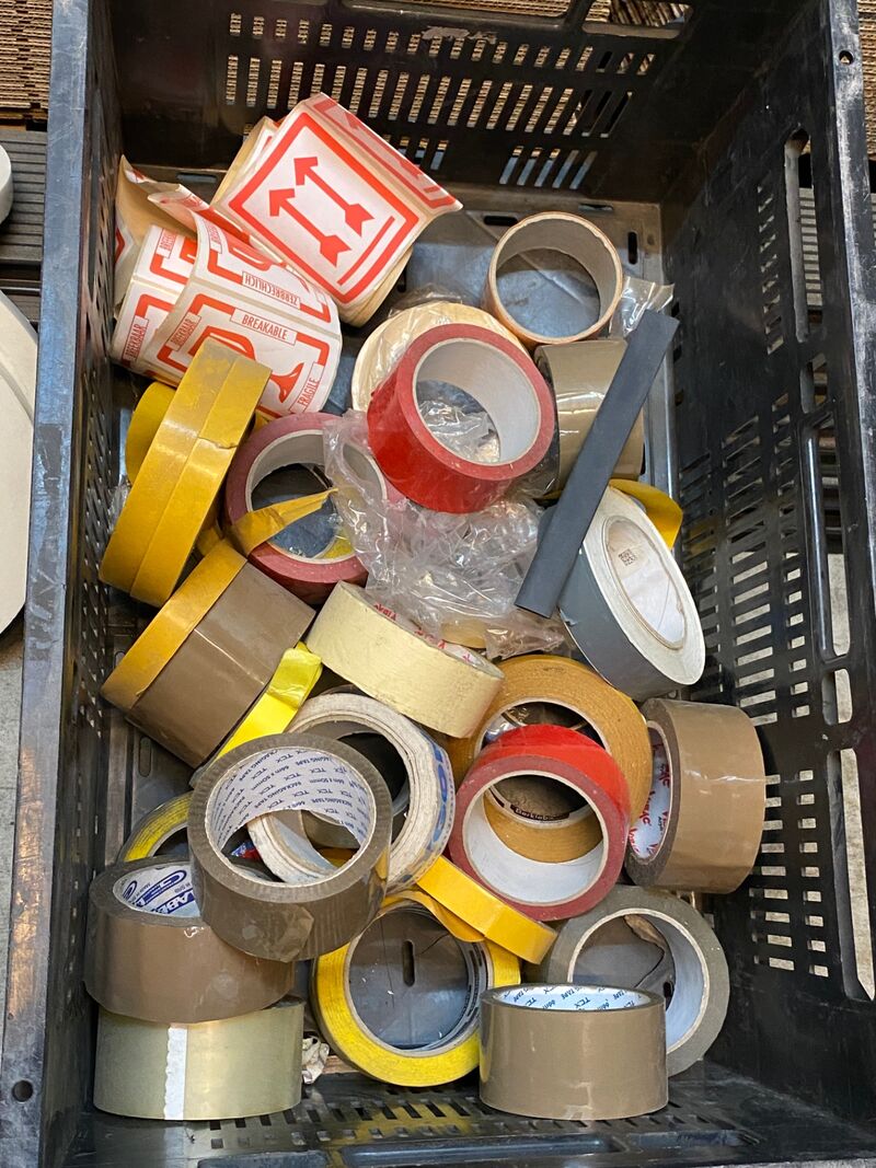 Partij plakband en dubbelzijdig tape ne elastiek – foto 10 – kavel bij Onlineveilingmeester, Gramsbergen