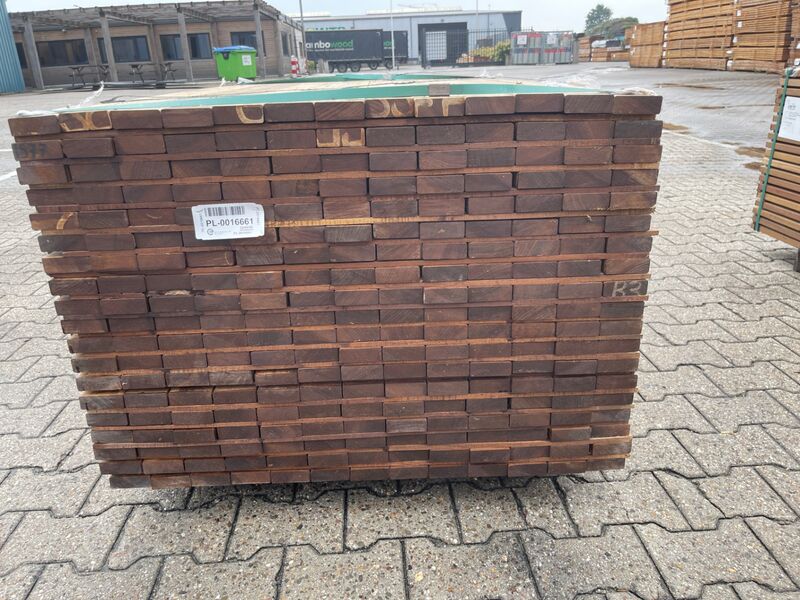 Ca. 247x Guayana Ipé Planken Geschaafd, 25x70mm, lengte 155cm – foto 3 – kavel bij Onlineveilingmeester