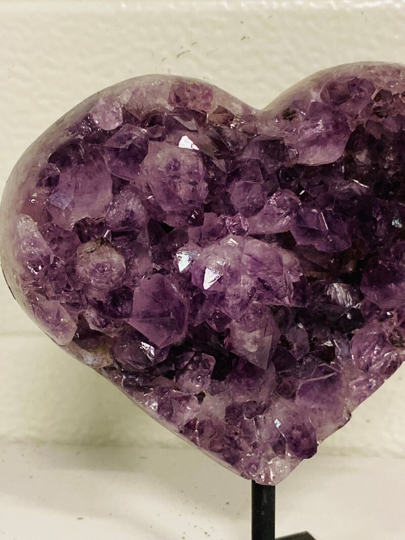 Amethist hart op metalen standaard – foto 4 – kavel bij Onlineveilingmeester, Gramsbergen