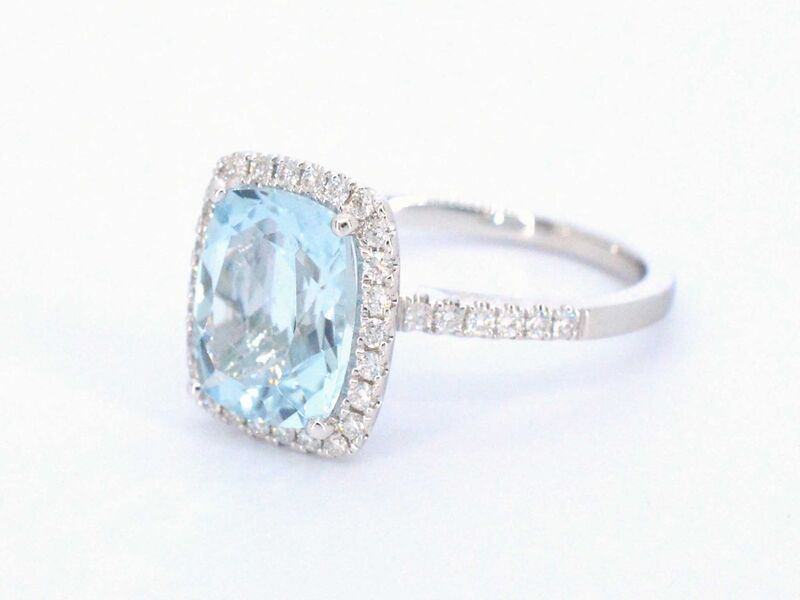 Witgouden entourage ring met een bijzondere aquamarijn – foto 7 – kavel bij Onlineveilingmeester