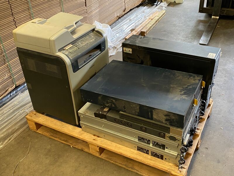 Diverse Netwerkswitches en rackservers – foto 9 – kavel bij Onlineveilingmeester, Gramsbergen