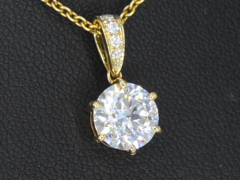 Gouden hanger met een diamant van 2.00 carat (excl. ketting) – foto 2 – kavel bij Onlineveilingmeester
