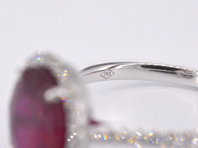 Witgouden entourage ring met diamanten en robijn – foto 9 – kavel bij Onlineveilingmeester