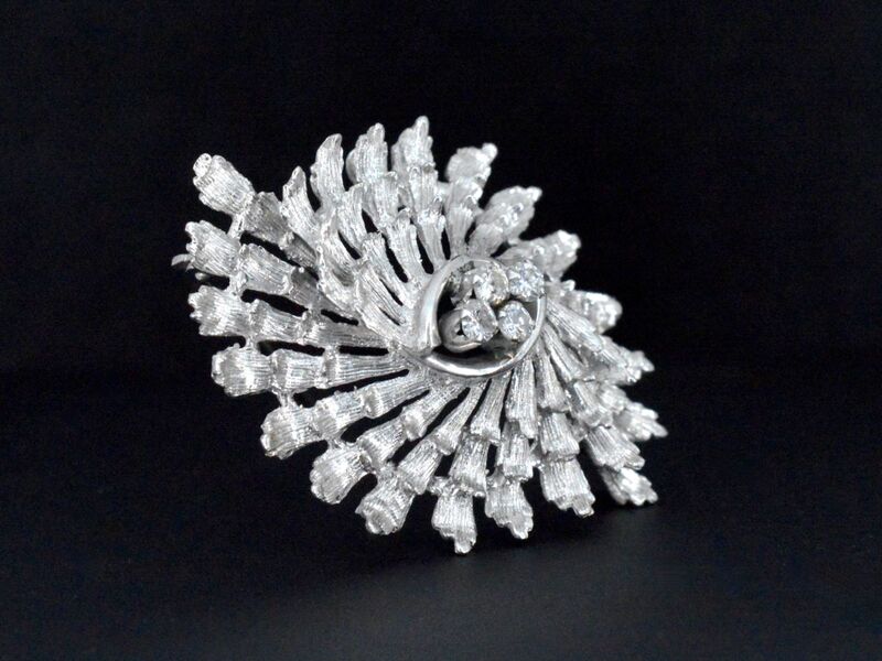 Gouden broche met diamanten – foto 2 – kavel bij Onlineveilingmeester