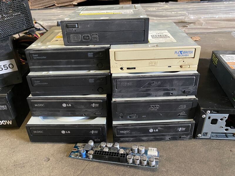 Partij Diverse computer hardware en voedingen – foto 5 – kavel bij Onlineveilingmeester, Gramsbergen