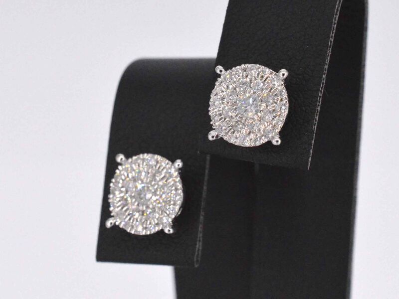 Witgouden oorbellen met een briljant geslepen diamant – foto 4 – kavel bij Onlineveilingmeester