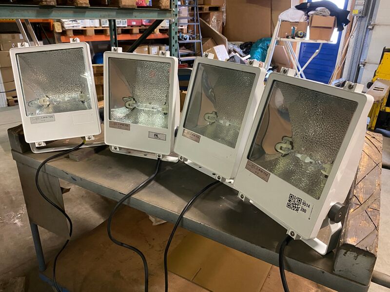 4x Gasontladingsstraler, floodlights, IP65 – kavel bij Onlineveilingmeester, Gramsbergen