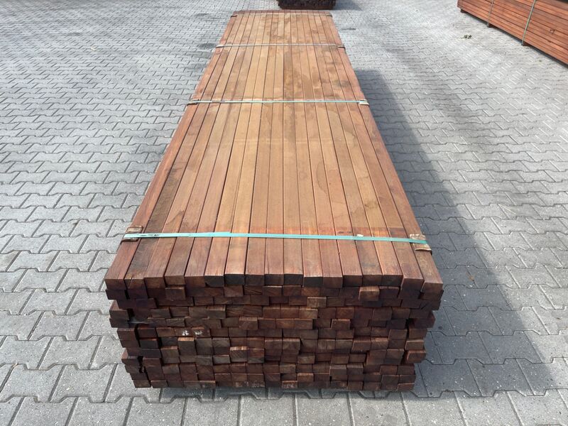 Ca. 102x Hardhouten Regels Geschaafd, 42x57mm, lengte 395cm – kavel bij Onlineveilingmeester