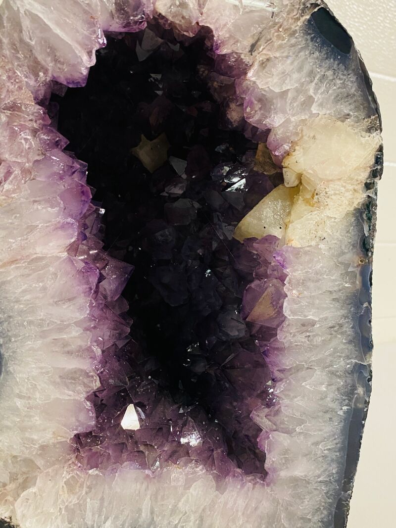 Amethist geode – foto 3 – kavel bij Onlineveilingmeester, Gramsbergen