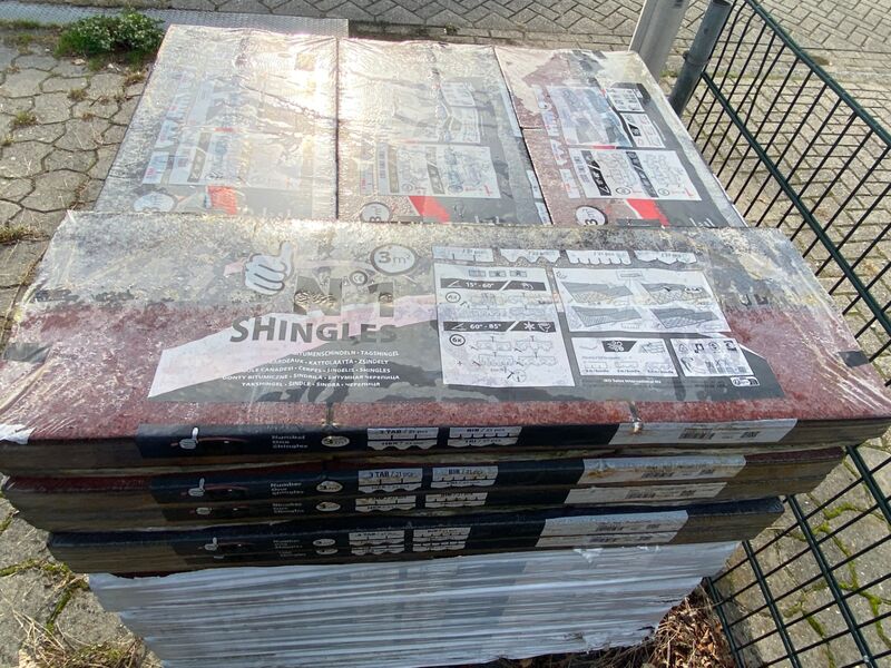 Ca. 20x pak dakshingles, IKO, rood, 3m2 per pak – foto 2 – kavel bij Onlineveilingmeester, Gramsbergen
