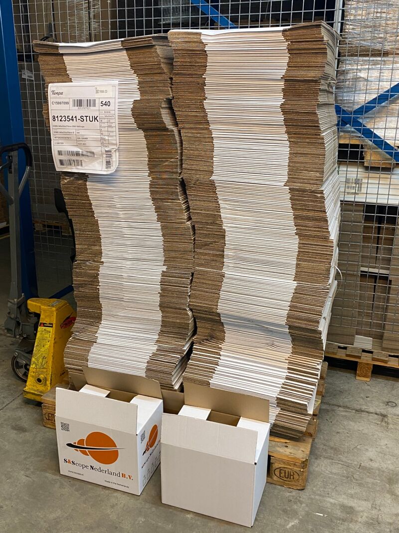 Ca. 500x Verzenddozen, wit, 34x23x27cm – foto 3 – kavel bij Onlineveilingmeester, Gramsbergen