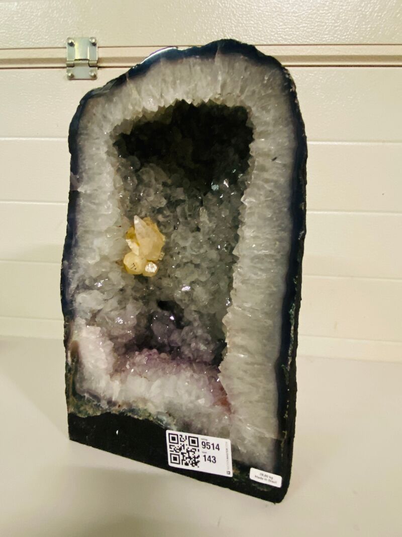 Bergkristal met Amethist geode – kavel bij Onlineveilingmeester, Gramsbergen