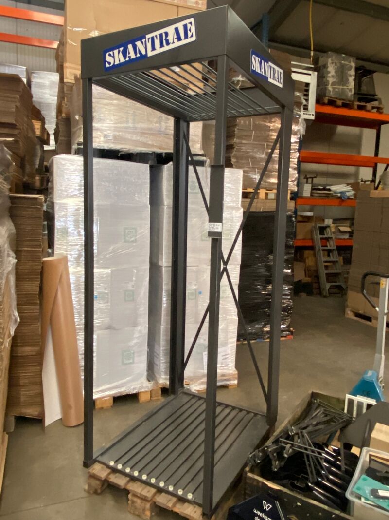 Displayrack voor deuren en deursteunen – foto 2 – kavel bij Onlineveilingmeester, Gramsbergen