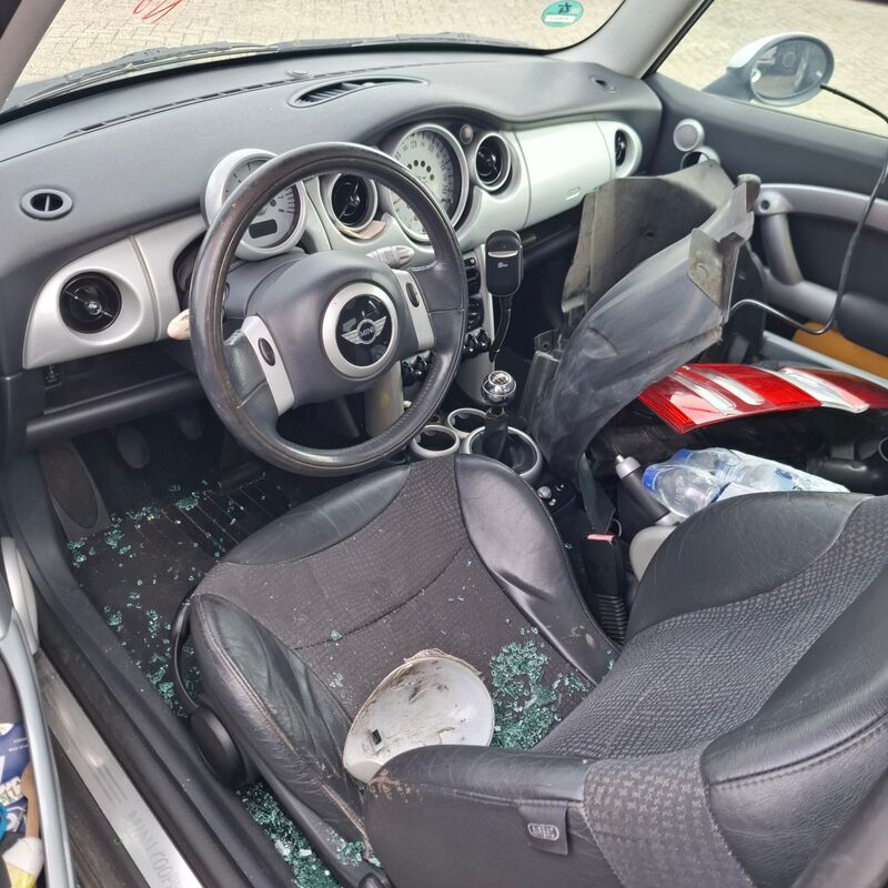 Personenauto, MINI, 3-Deurs, 1.6 Cooper Chili, 2002 – foto 7 – kavel bij Domeinen Roerende Zaken, Soesterberg