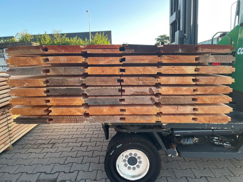 Ca. 96x Douglas Wisselsponning/Halfhoutsrabat, 18x190mm, lengte 300cm – foto 2 – kavel bij Onlineveilingmeester
