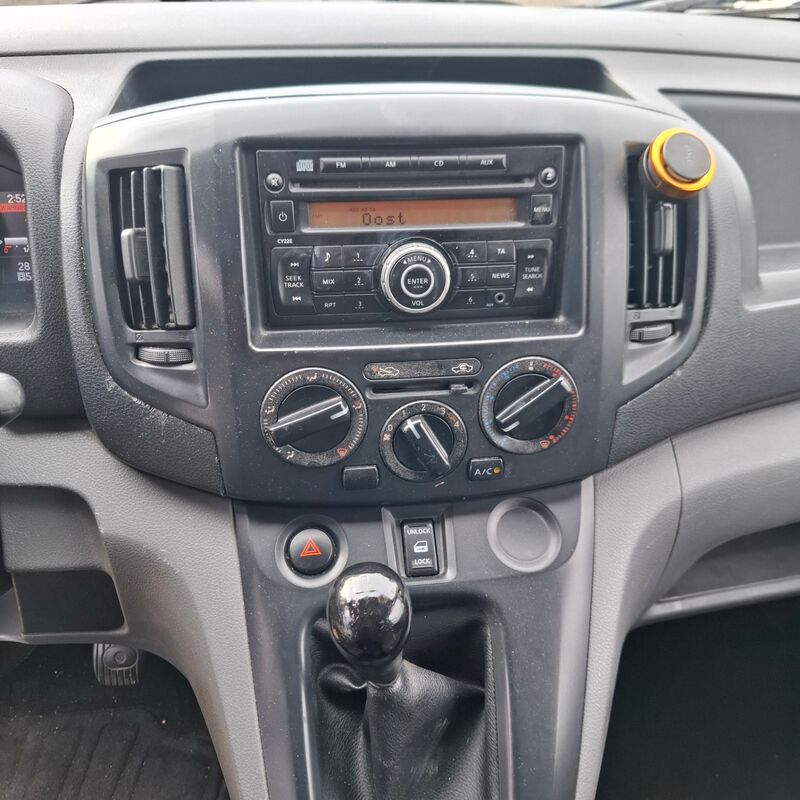 Bedrijfsauto, Nissan, NV200 1.5 dCi Acenta, 2010 – foto 10 – kavel bij Domeinen Roerende Zaken, Soesterberg
