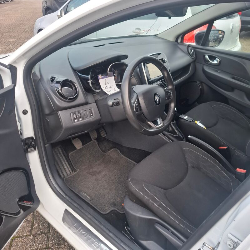 Personenauto, Renault, Clio Estate, 0.9 TCe Limited, 2018 – foto 7 – kavel bij Domeinen Roerende Zaken, Soesterberg