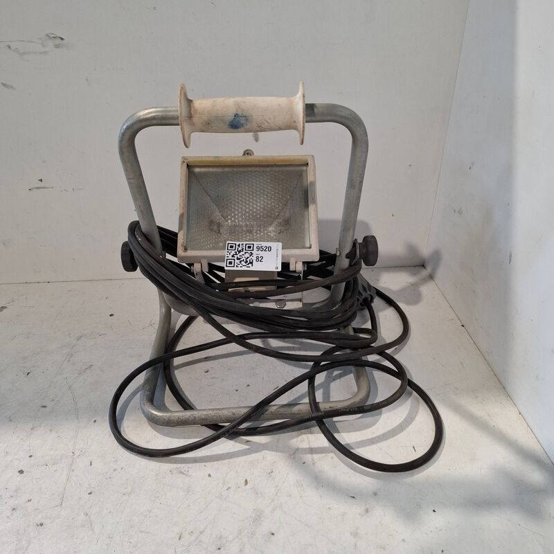 2x Halogeen armatuur | 300W, 42V – foto 2 – kavel bij Onlineveilingmeester, Heerenveen