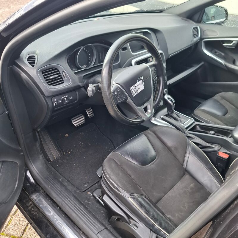 Personenauto, Volvo, V40, 2.0 T4 Business Sport, 2018 – foto 7 – kavel bij Domeinen Roerende Zaken, Soesterberg