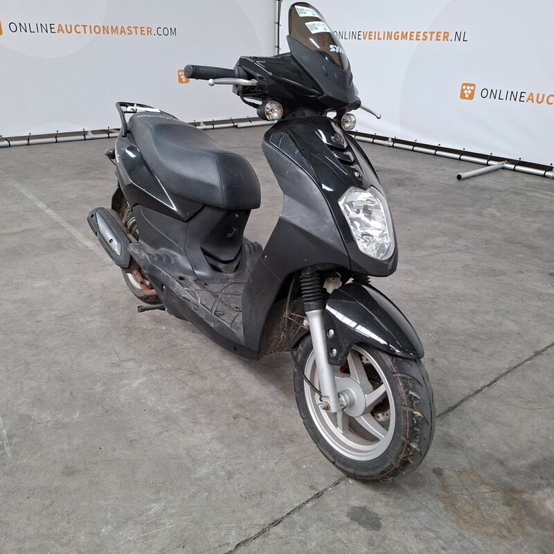 Motorscooter, SYM, AV12W, 2011 – foto 2 – kavel bij Domeinen Roerende Zaken, Soesterberg