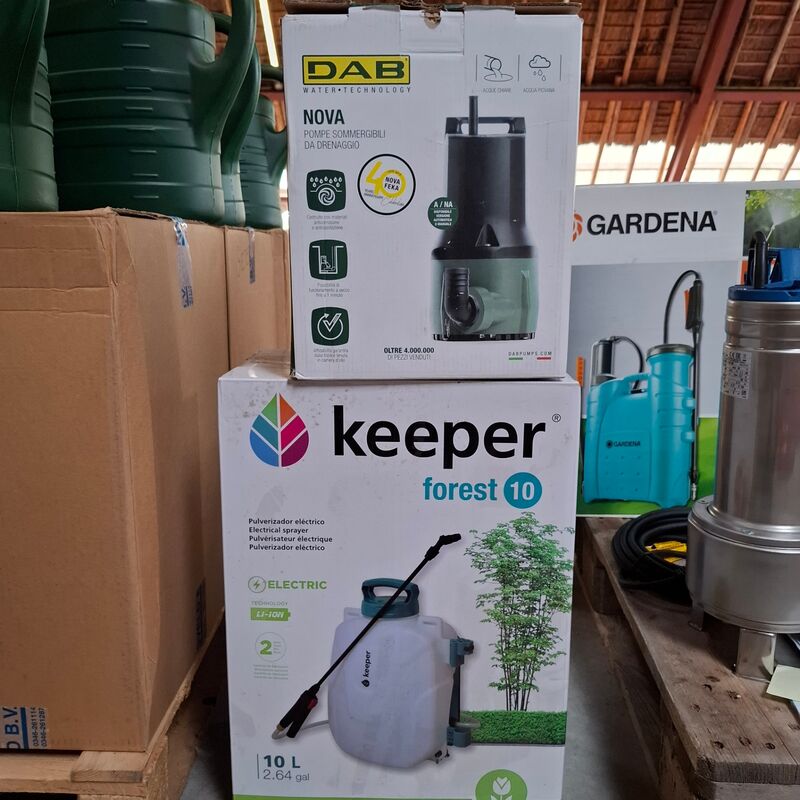 Dompelpomp met elektrische rugspuit DAB / Keeper, Nova 300 Ma 40th / forest 10 – kavel bij Onlineveilingmeester, Winsum