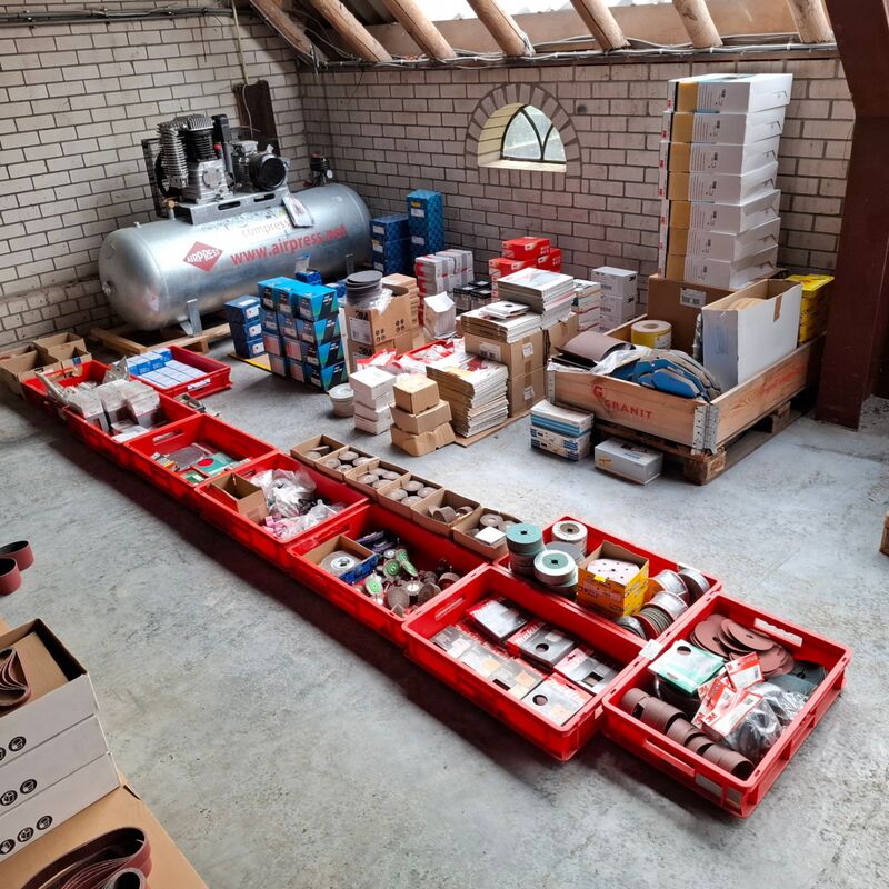 Grote partij diverse schuurmiddelen o.a. 3M, Makita, Festool – foto 2 – kavel bij Onlineveilingmeester, Winsum