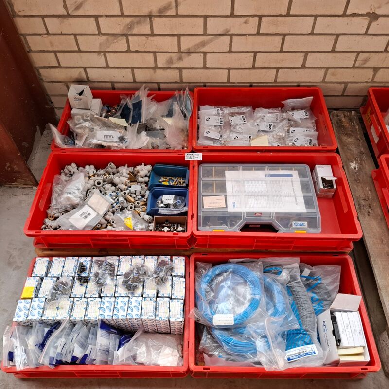 Partij diverse pneumatische koppelingen en toebehoren o.a. Giss, SMC, Festo – foto 2 – kavel bij Onlineveilingmeester, Winsum