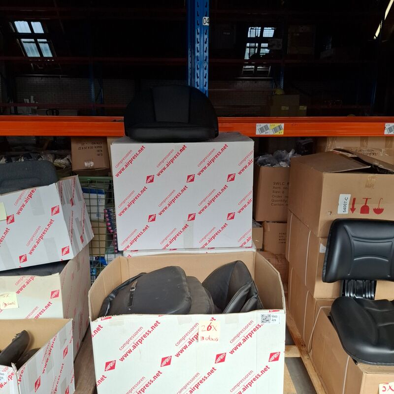 Ca. 26x Zitkussen met rugleuning 58120-A – foto 4 – kavel bij Onlineveilingmeester, Winsum