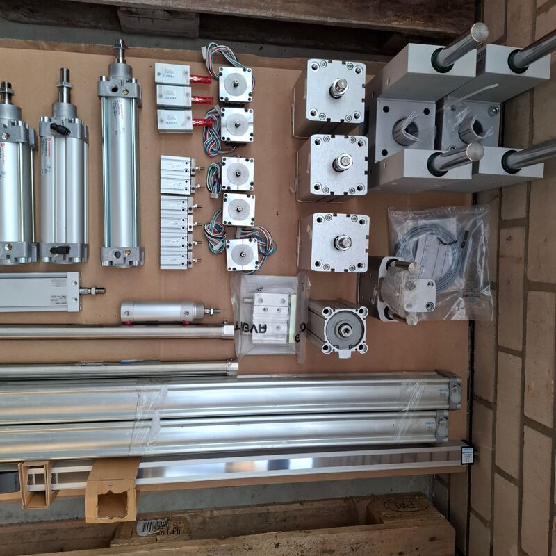 Assortiment pneumatische cilinders en toebehoren o.a. Festo, Norgren – foto 4 – kavel bij Onlineveilingmeester, Winsum