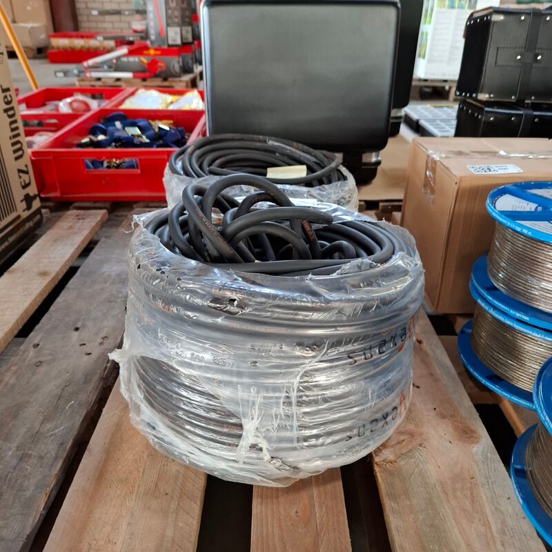 2x rol Neopreen stroomkabel Nexans, 1x 4G2,5mm2 – kavel bij Onlineveilingmeester, Winsum
