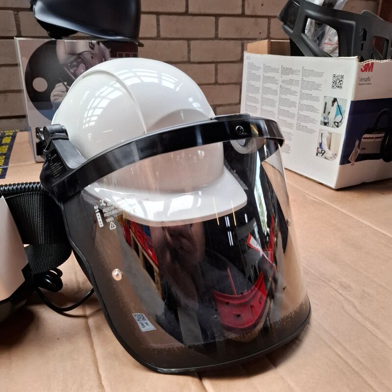 Adembeschermingskap v.v. ademhalingssysteem Centurion, Z87+ – foto 2 – kavel bij Onlineveilingmeester, Winsum