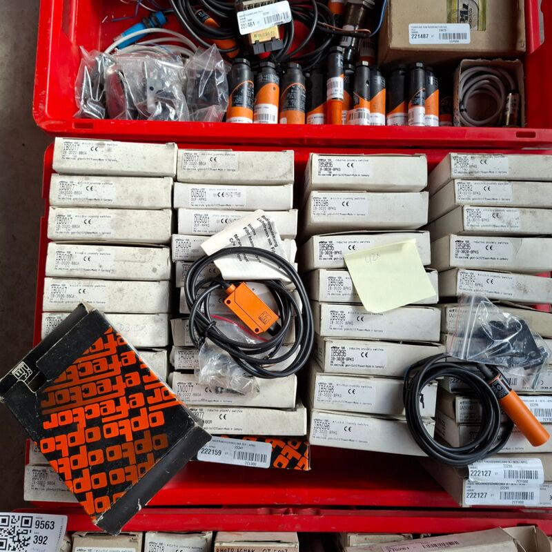 Partij diverse schakelaar efector – foto 8 – kavel bij Onlineveilingmeester, Winsum
