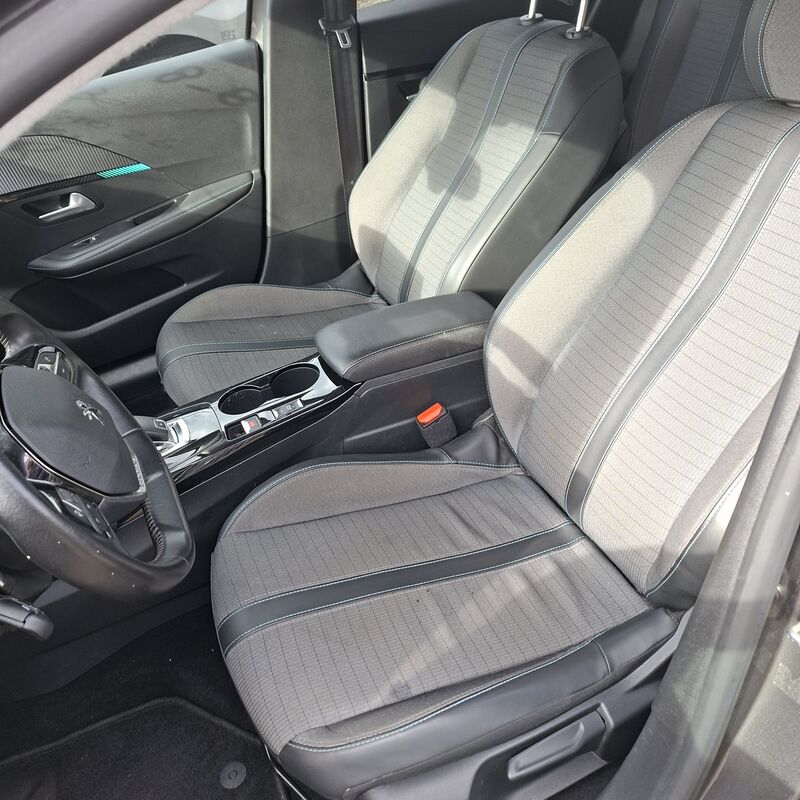 Personenauto, Peugeot, 208, 1.2 PureTech Allure, 2019 – foto 9 – kavel bij Domeinen Roerende Zaken, Soesterberg
