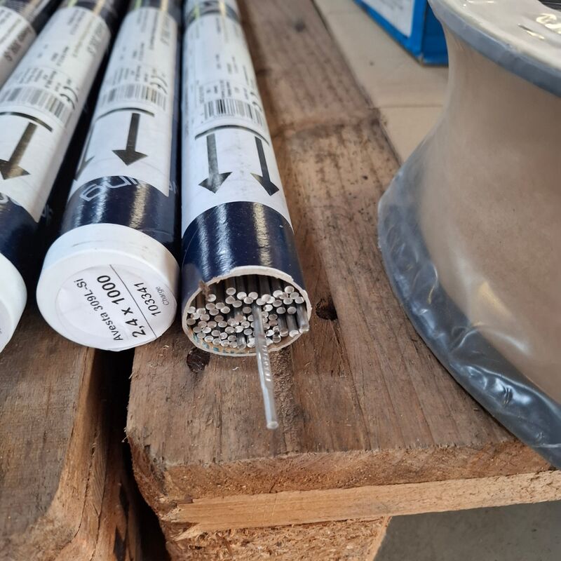 4x koker a 5 kilo Laselektrode Avesto, 309L-Si – foto 2 – kavel bij Onlineveilingmeester, Winsum