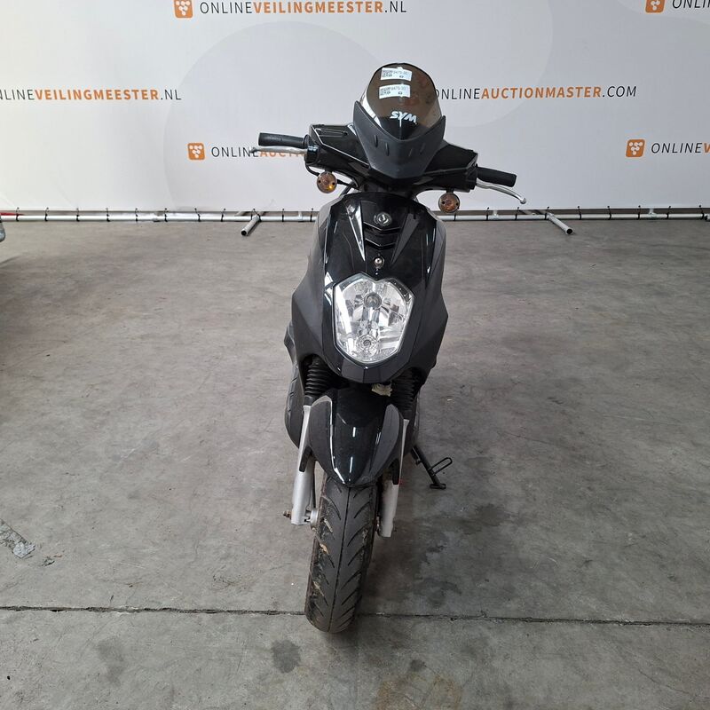 Motorscooter, SYM, AV12W, 2011 – foto 4 – kavel bij Domeinen Roerende Zaken, Soesterberg