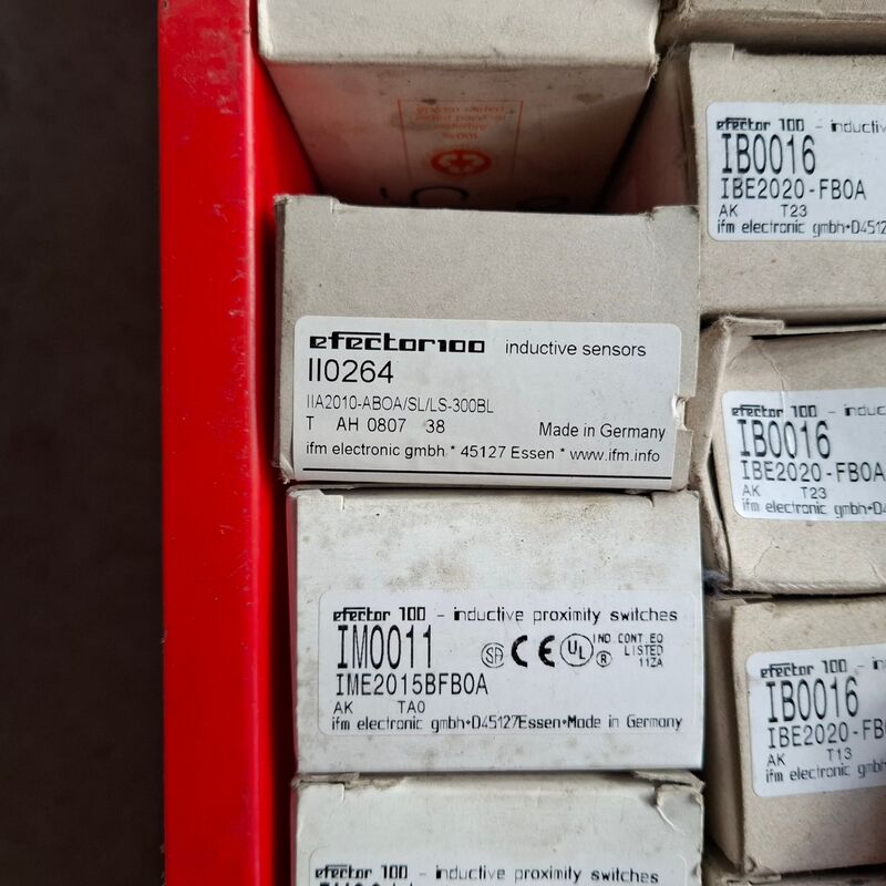Partij diverse schakelaar efector – foto 5 – kavel bij Onlineveilingmeester, Winsum