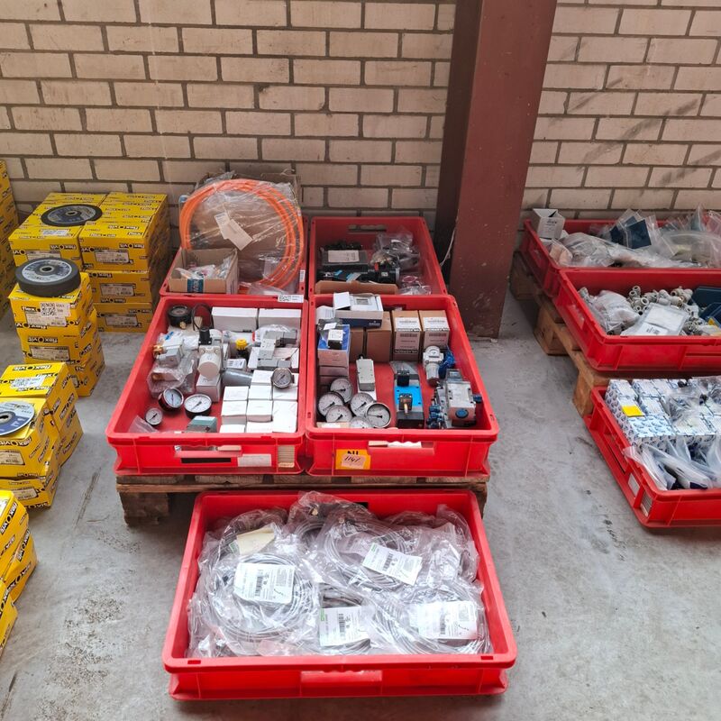 Partij divers pneumatische onderdelen en toebehoren o.a. Festo, Wilkerson, Giss – kavel bij Onlineveilingmeester, Winsum