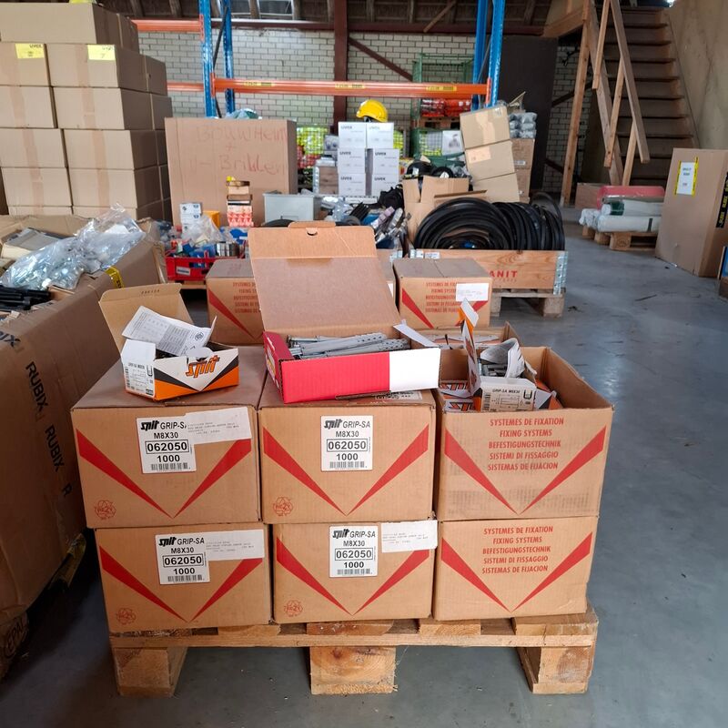 Partij diverse ankers en slagpluggen Spit en Fischer – kavel bij Onlineveilingmeester, Winsum