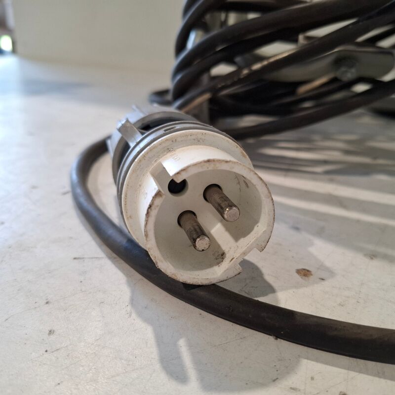 2x Halogeen armatuur | 300W, 42V – foto 4 – kavel bij Onlineveilingmeester, Heerenveen