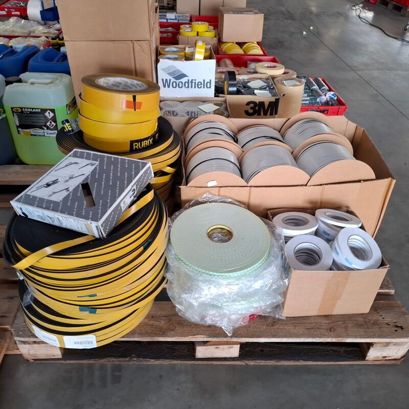 Partij diverse rollen tape en schuimband / celrubber – foto 2 – kavel bij Onlineveilingmeester, Winsum
