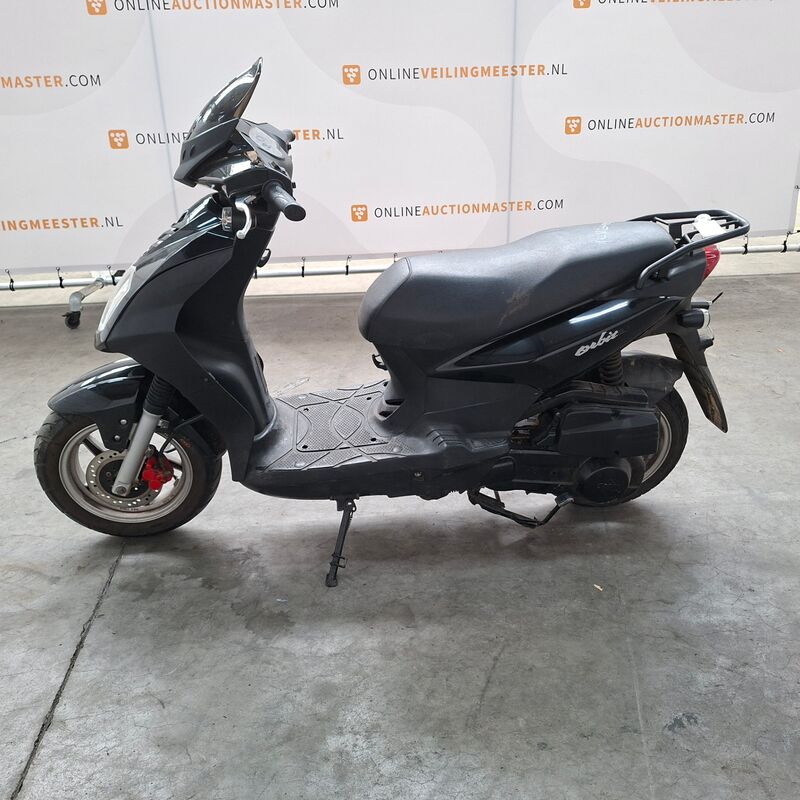 Motorscooter, SYM, AV12W, 2011 – foto 7 – kavel bij Domeinen Roerende Zaken, Soesterberg