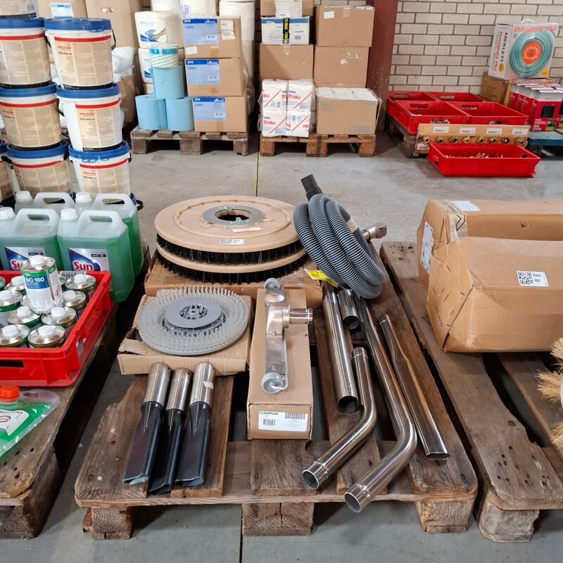 Assortiment reiniging accessoires – kavel bij Onlineveilingmeester, Winsum