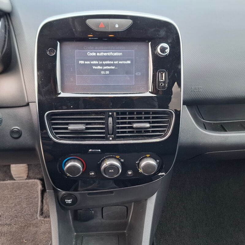 Personenauto, Renault, Clio Estate, 0.9 TCe Limited, 2018 – foto 9 – kavel bij Domeinen Roerende Zaken, Soesterberg