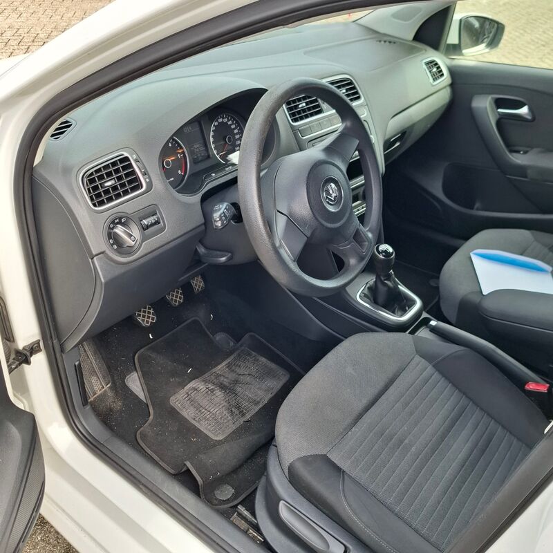 Personenauto, Volkswagen, Polo 1.2 TDI BlueMotion, 2012 – foto 9 – kavel bij Domeinen Roerende Zaken, Soesterberg