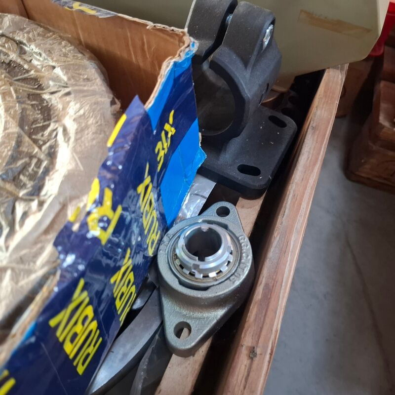 Partij diverse tandwielen, lagers en snaarpoelie's – foto 9 – kavel bij Onlineveilingmeester, Winsum