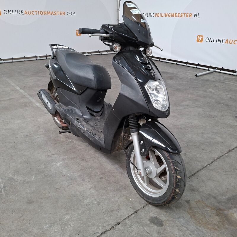 Motorscooter, SYM, AV12W, 2011 – foto 3 – kavel bij Domeinen Roerende Zaken, Soesterberg