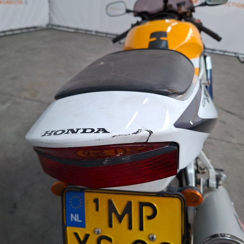 Motorfiets, Honda, CBR 900 RR Fireblade, 2000 – foto 10 – kavel bij Domeinen Roerende Zaken, Soesterberg