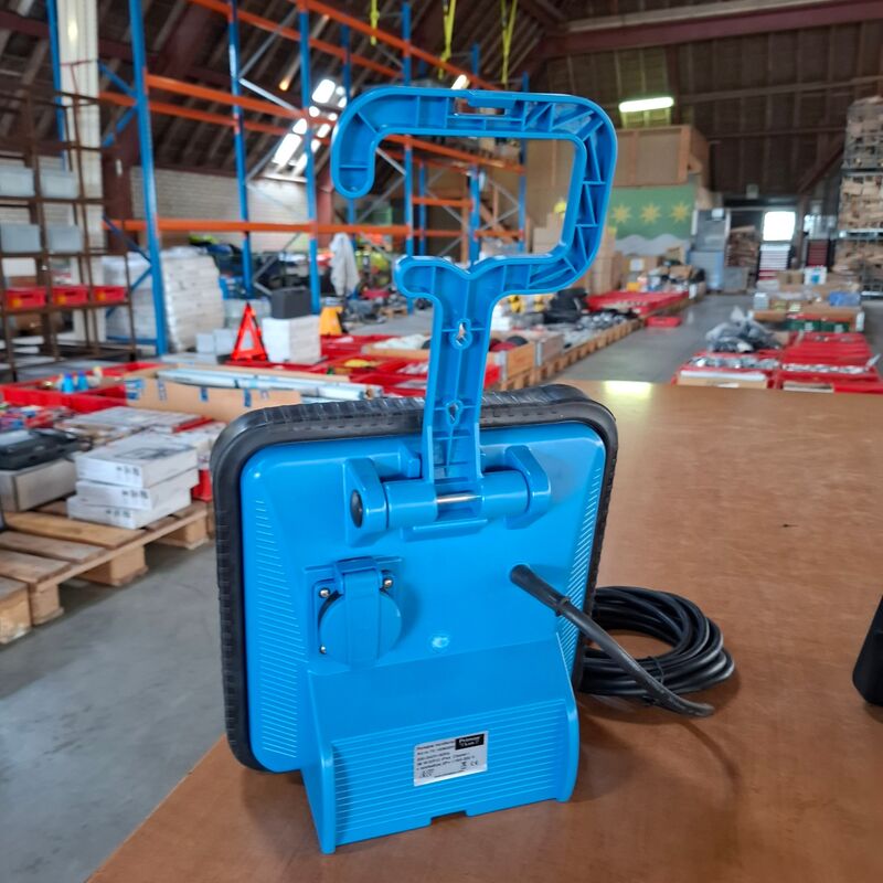 5x Diverse werklamp 4x Primae Lux – foto 7 – kavel bij Onlineveilingmeester, Winsum